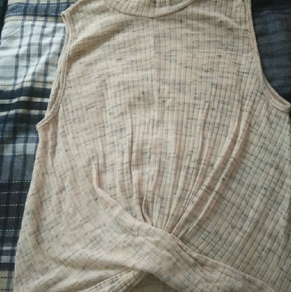Turtle neck tank top